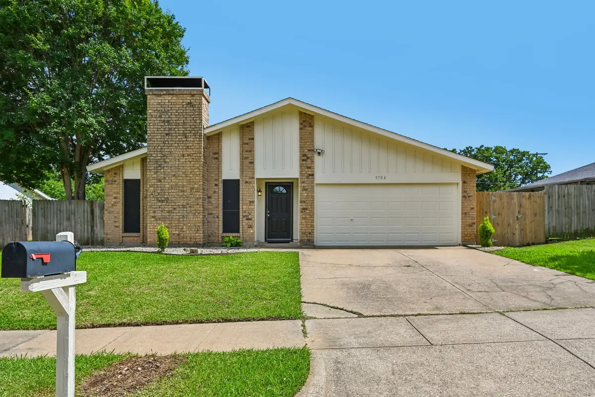 3704 Fort Hunt Drive, Arlington, TX 76016 - #1
