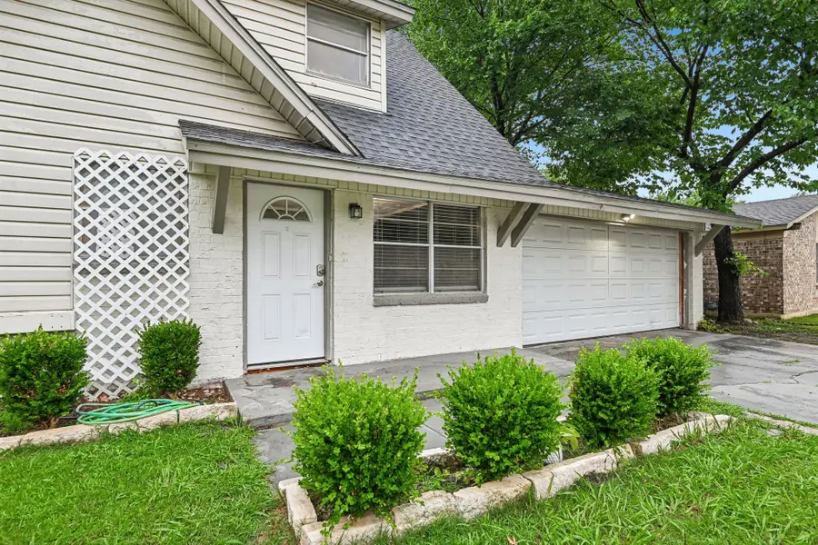 6324 Scotsdale Drive, Forest Hill, TX 76119 - #2