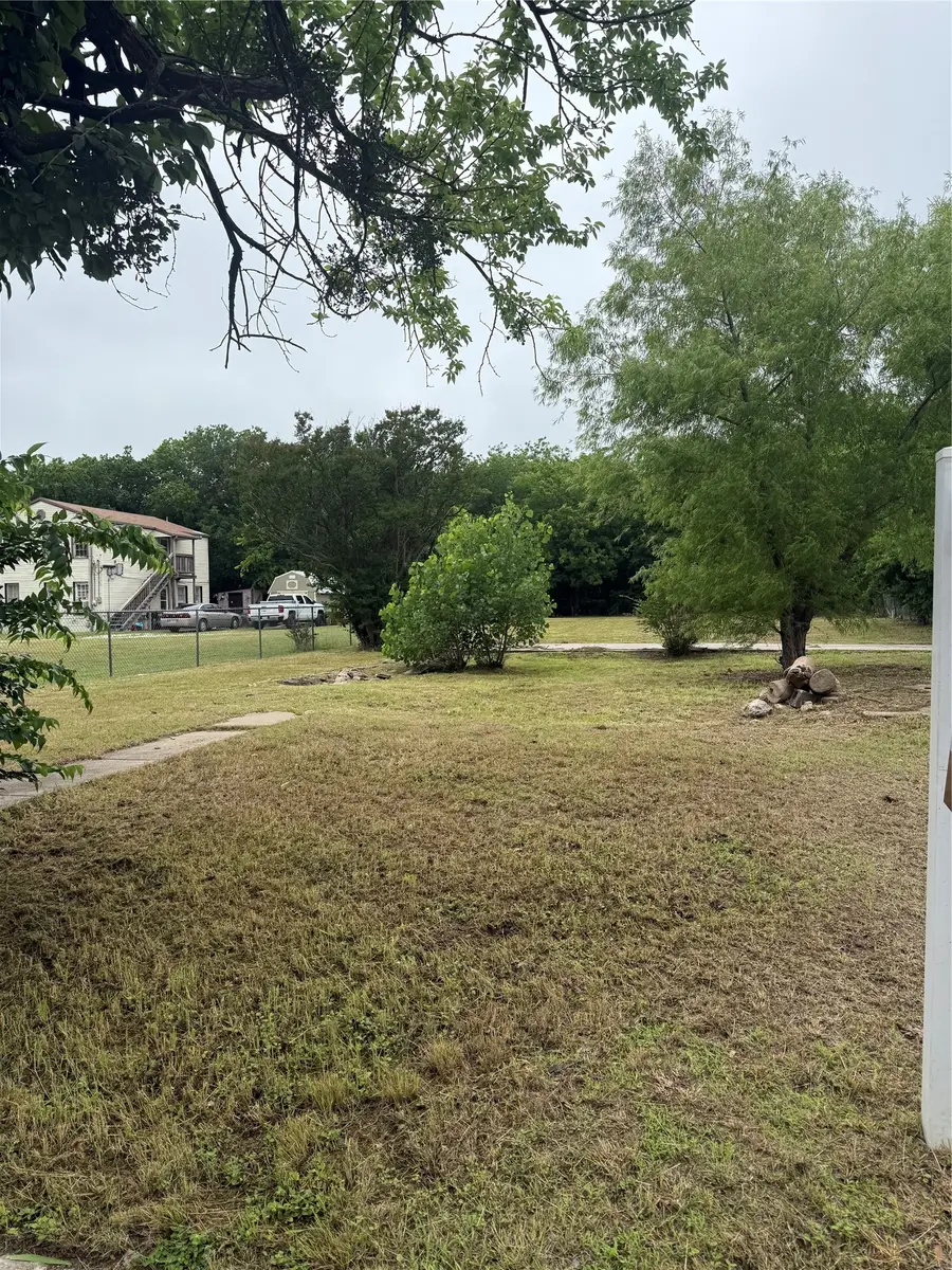 710 N Mason Street, Bowie, TX 76230 - #2