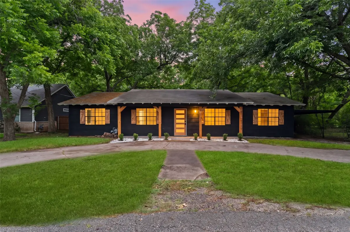 110 Hackberry Street, Lancaster, TX 75146 - #1