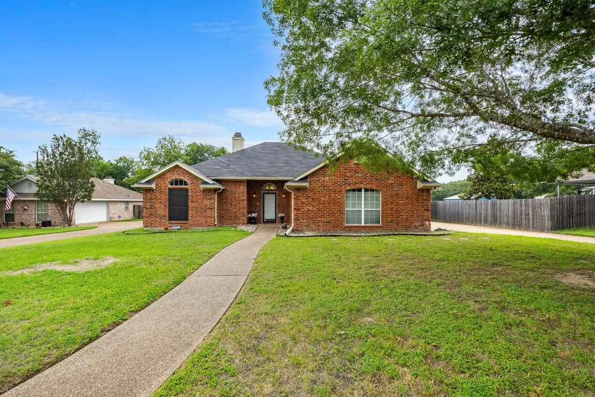 856 Tahoe Trail Drive, Hewitt, TX 76643 - #1