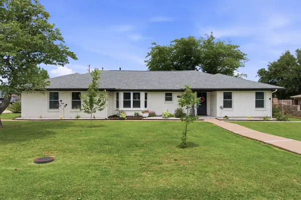 125 Villa Park Drive, Highland Village, TX 75077