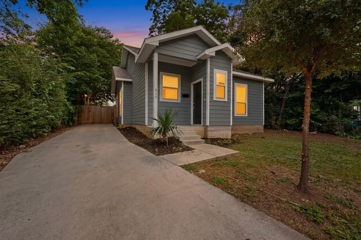 824 E Maddox Avenue, Fort Worth, TX 76104 - #1