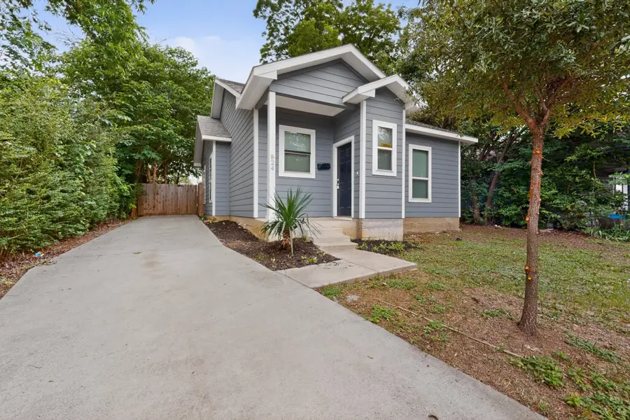 824 E Maddox Avenue, Fort Worth, TX 76104 - #2