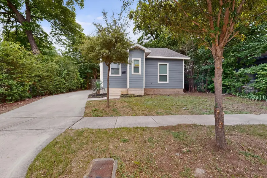 824 E Maddox Avenue, Fort Worth, TX 76104 - #3