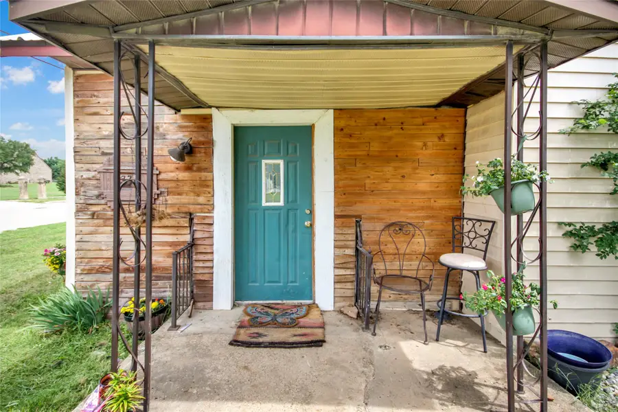 334 N Knox Street, Jacksboro, TX 76458 - #2
