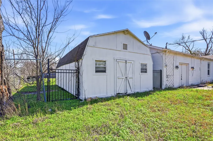 401 E Buffalo Street, Forney, TX 75126 - #3