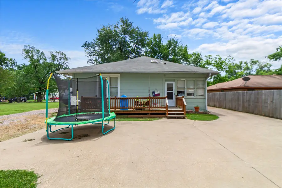 1594 W 4th Avenue, Corsicana, TX 75110 - #3