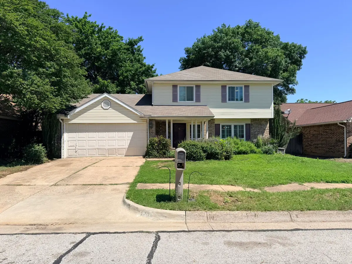 6801 Greenspring Drive, Arlington, TX 76016 - #1