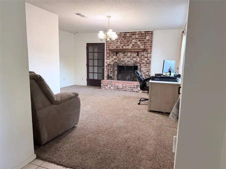 404 Montgomery Street, Pittsburg, TX 75686 - #3
