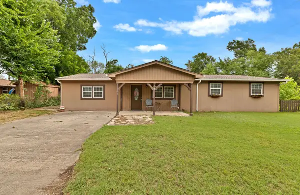 105 Alice Drive, Little Elm, TX 75068