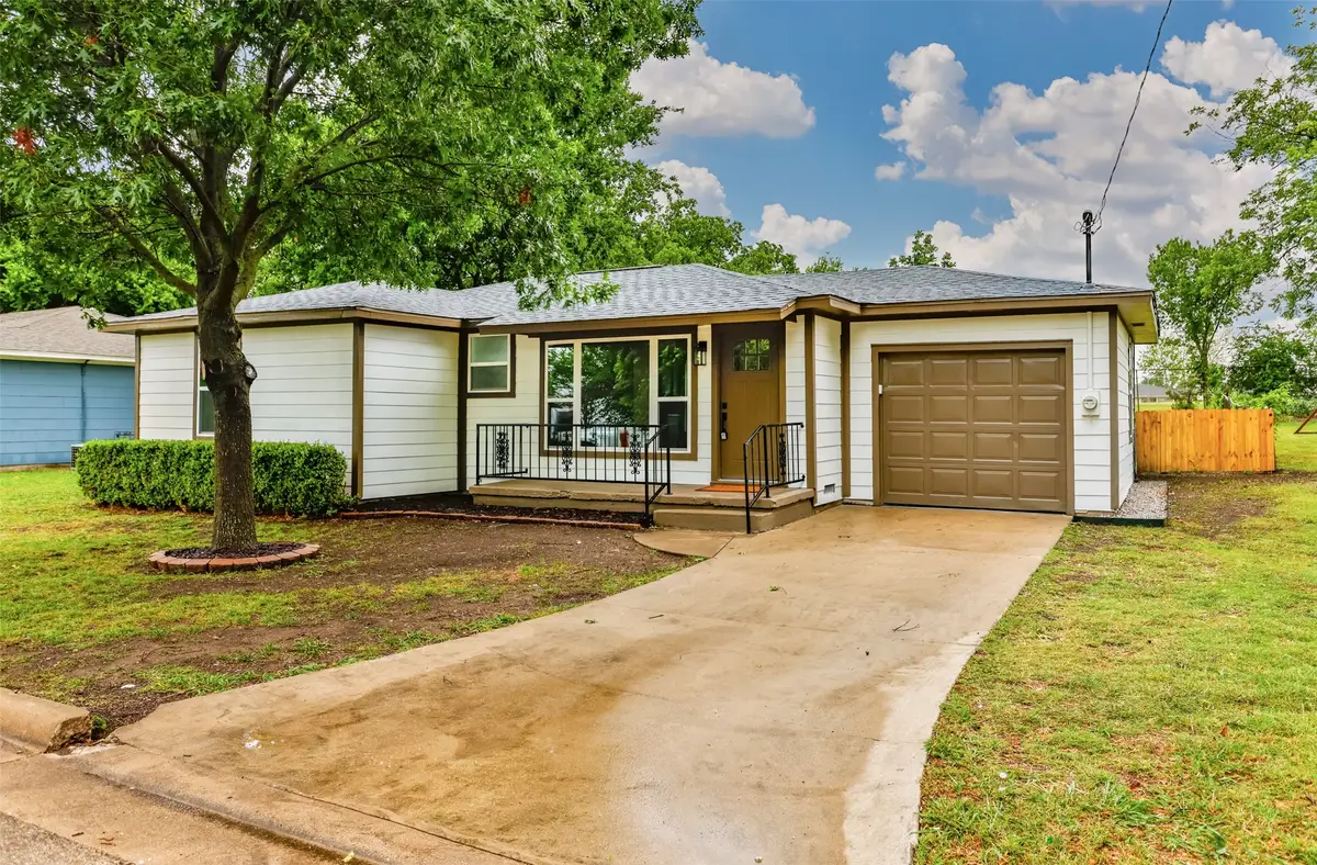 931 N Oak Street, Muenster, TX 76252 - #1