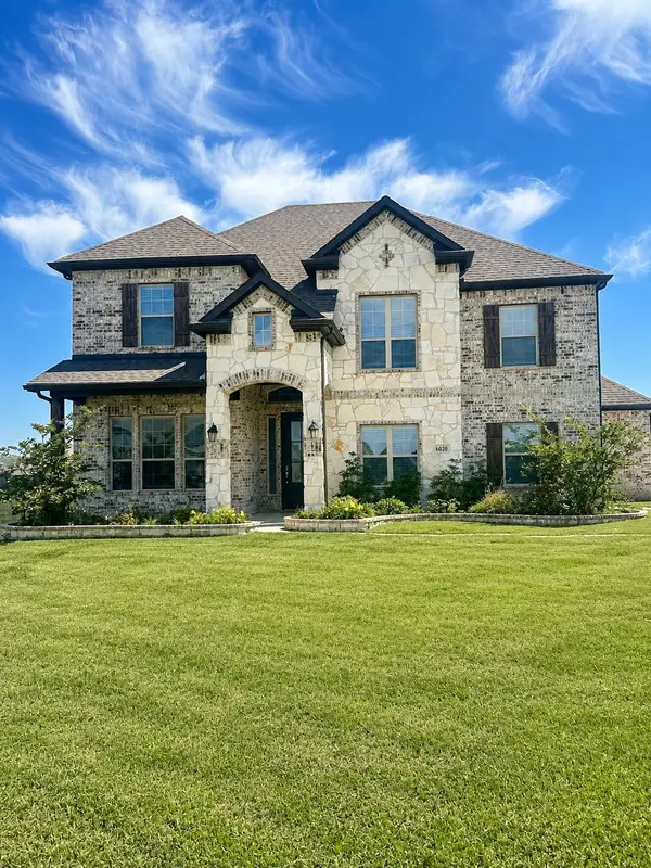 6020 Glenwood Drive, Joshua, TX 76058