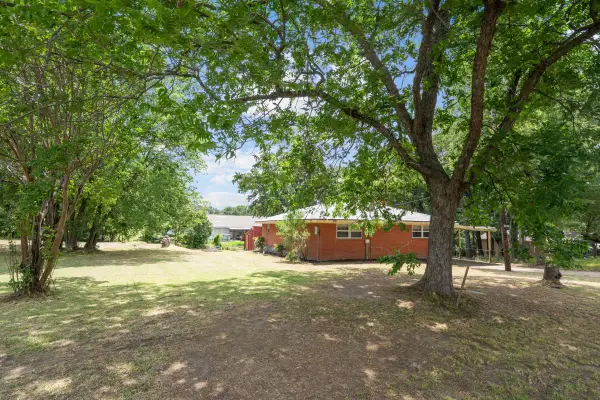 201 Admiral Drive, Gun Barrel City, TX 75156