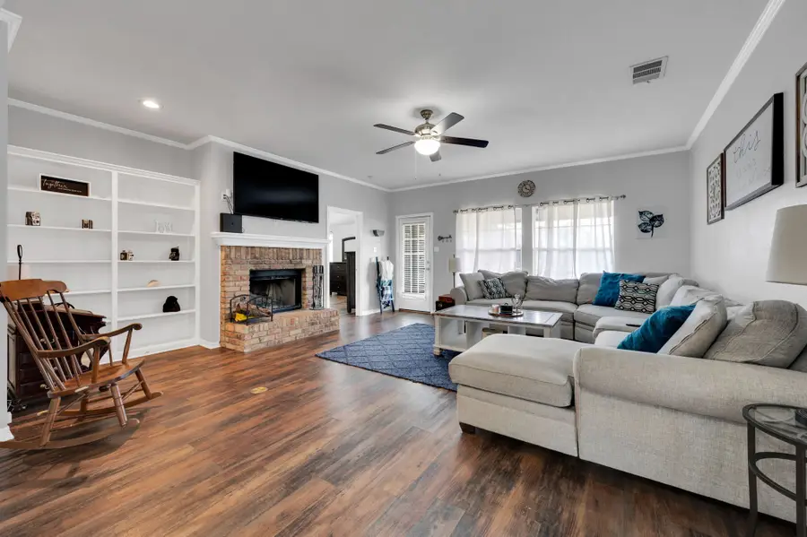 141 Country Drive, Waxahachie, TX 75165 - #2