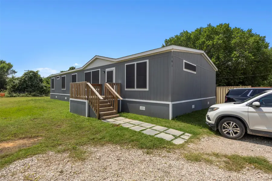 101 Syble Jean Drive, Burleson, TX 76028 - #2