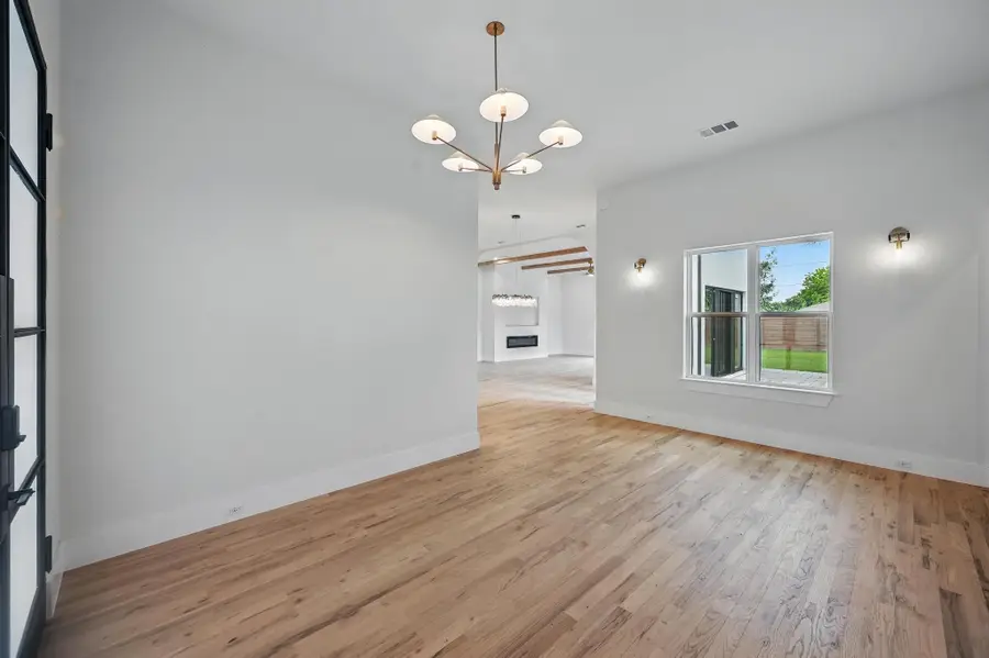 1224 S Pine Street, Grapevine, TX 76051 - #2