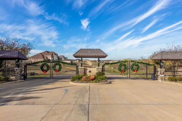 1219 Preserve Boulevard, Grand Prairie, TX 75104