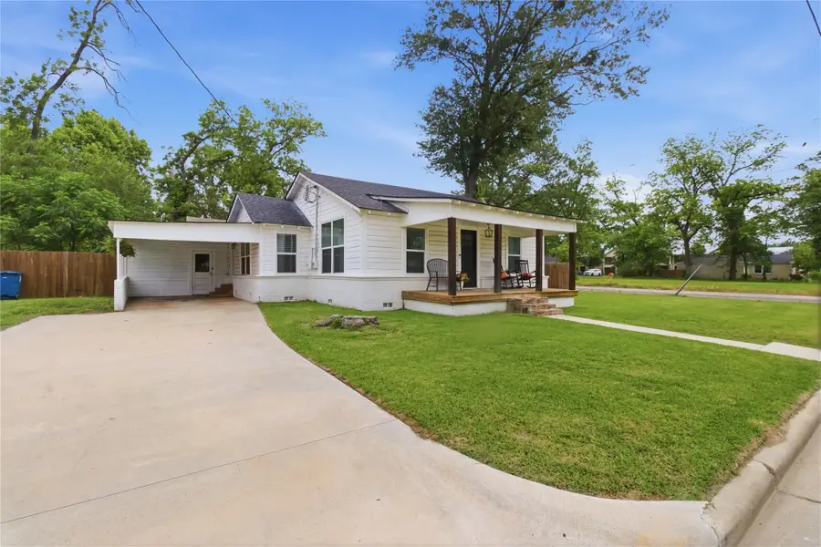 307 Locust Street, Winnsboro, TX 75494 - #3