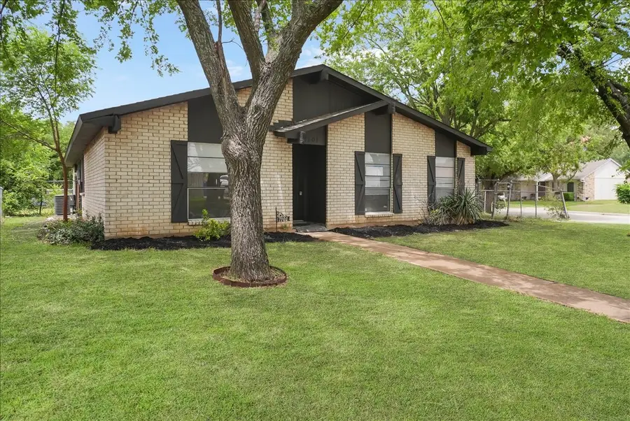 7101 Hardwood Trail, Dallas, TX 75249 - #2