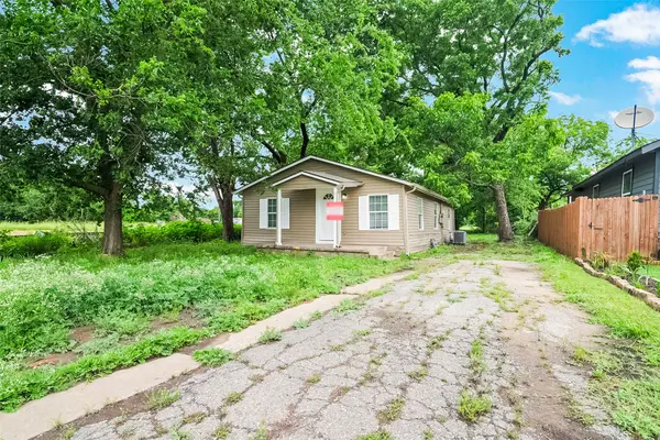 627 E Pacific Street, Sherman, TX 75090