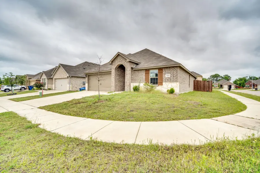 1219 Fairbanks Drive, Ennis, TX 75119 - #2