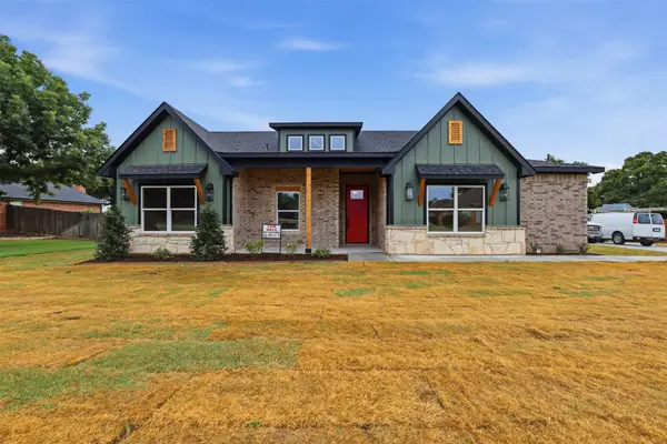 3201 Walnut Creek Parkway, Granbury, TX 76049
