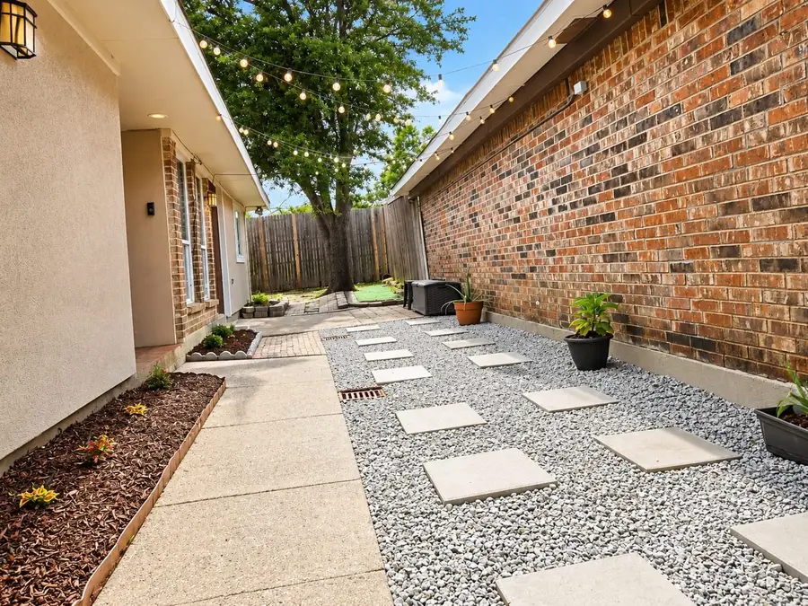 2125 Rose Cliff Lane, Carrollton, TX 75007 - #2