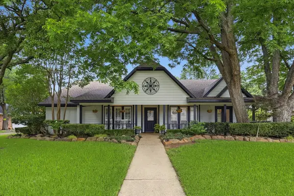 2012 Cripple Creek Lane, Lewisville, TX 75077