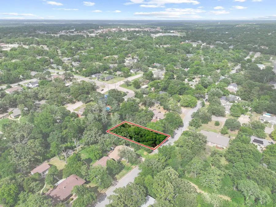 1213 W Texas Street, Denison, TX 75020 - #2