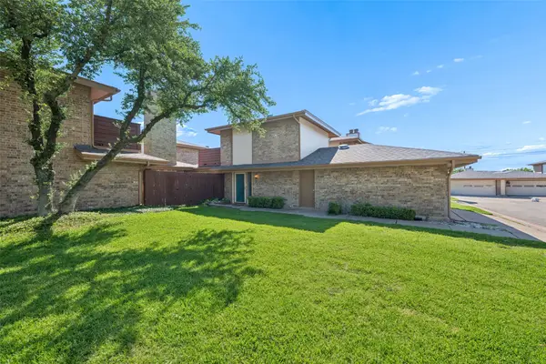3 Dewberry Court, Bedford, TX 76021