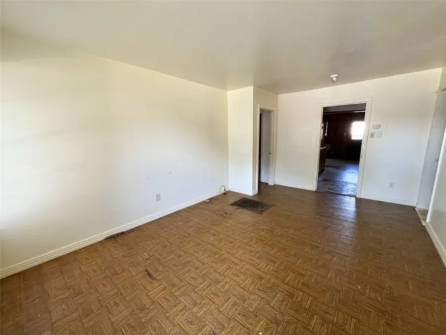 4232 5th Avenue, Fort Worth, TX 76115 - #3