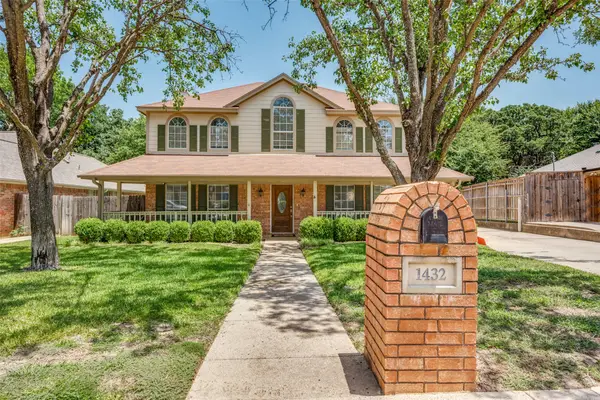 1432 Holley Creek Lane, Mansfield, TX 76063