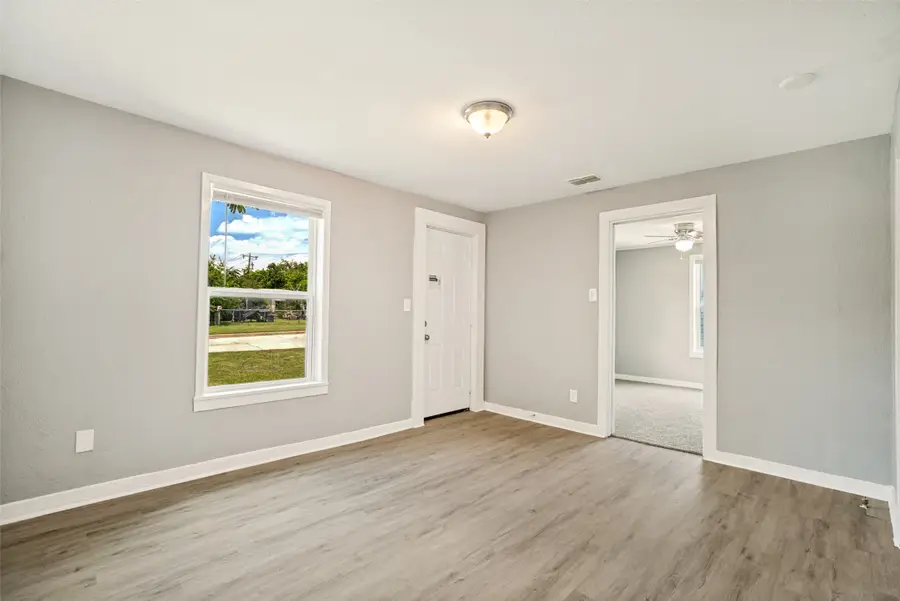 5505 Humbert Avenue, Fort Worth, TX 76107 - #2