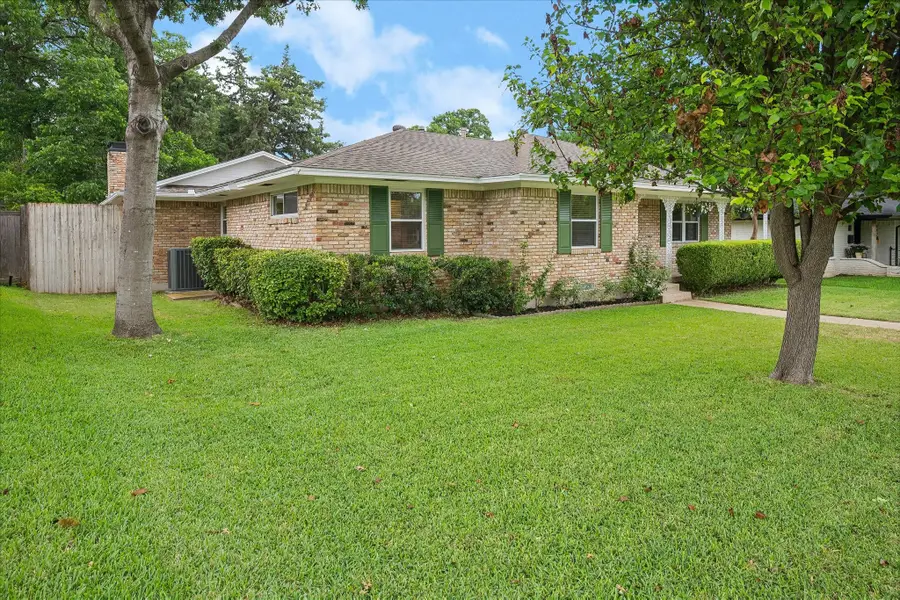 8426 Baumgarten Drive, Dallas, TX 75228 - #2