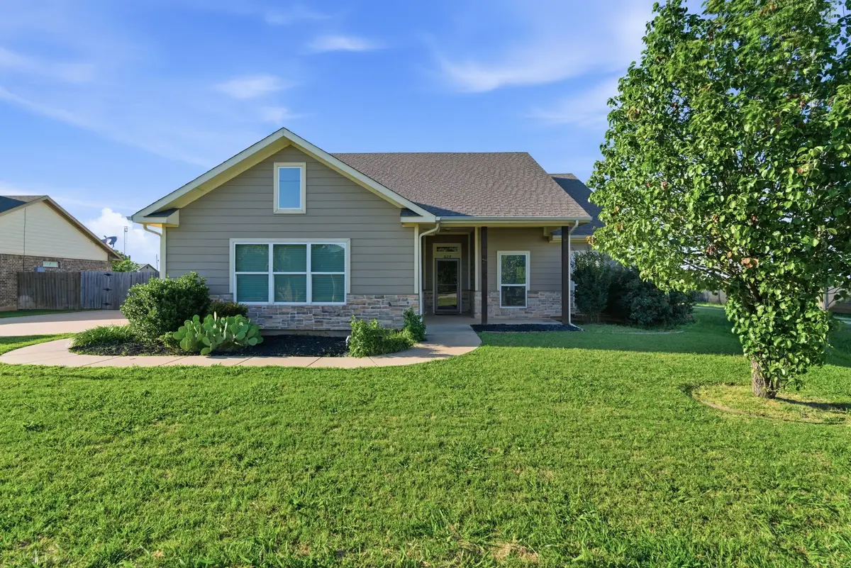 824 E Northside Drive, Pilot Point, TX 76258 - #1