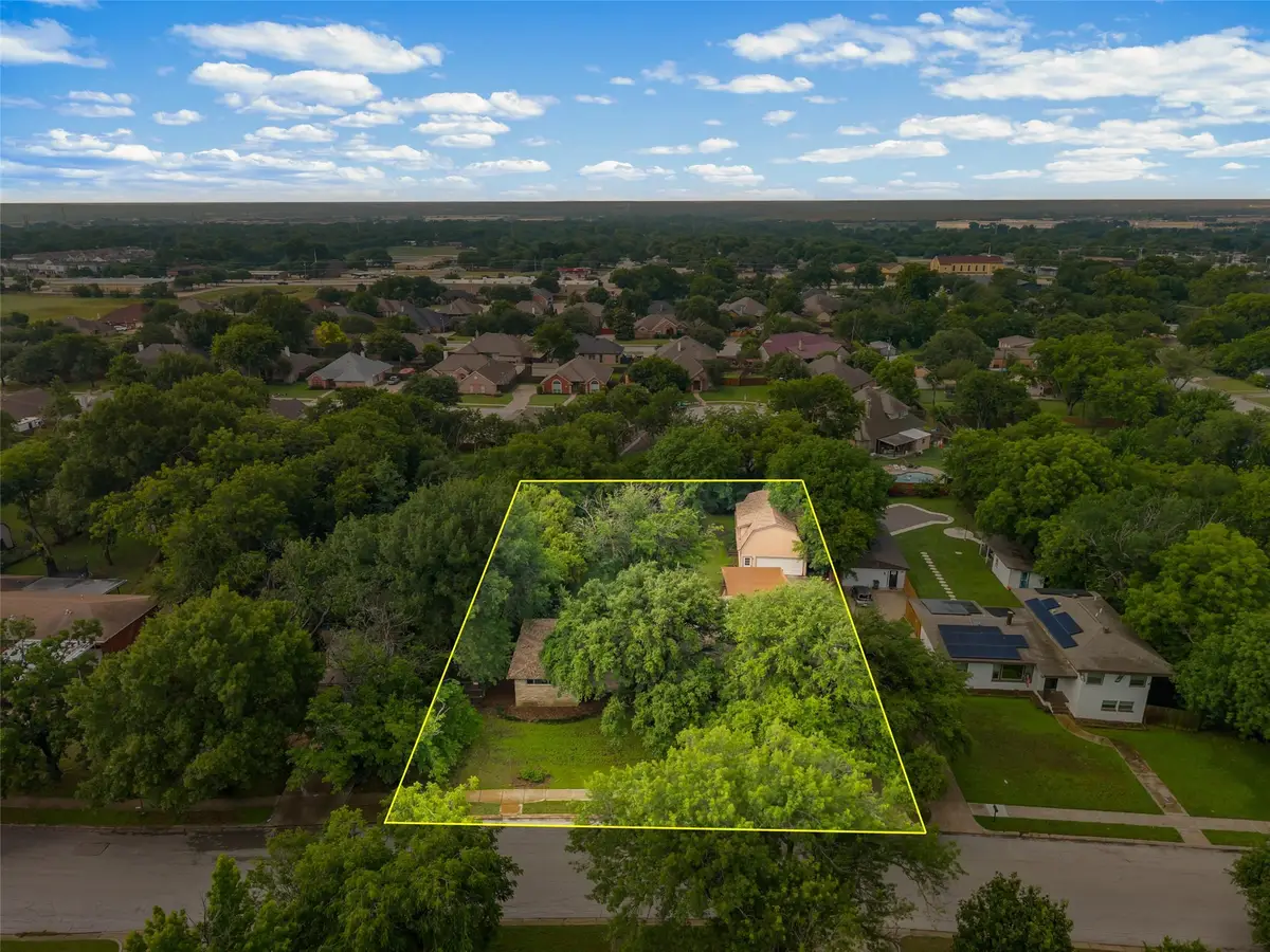 6916 Hovenkamp Avenue, Richland Hills, TX 76118 - #1