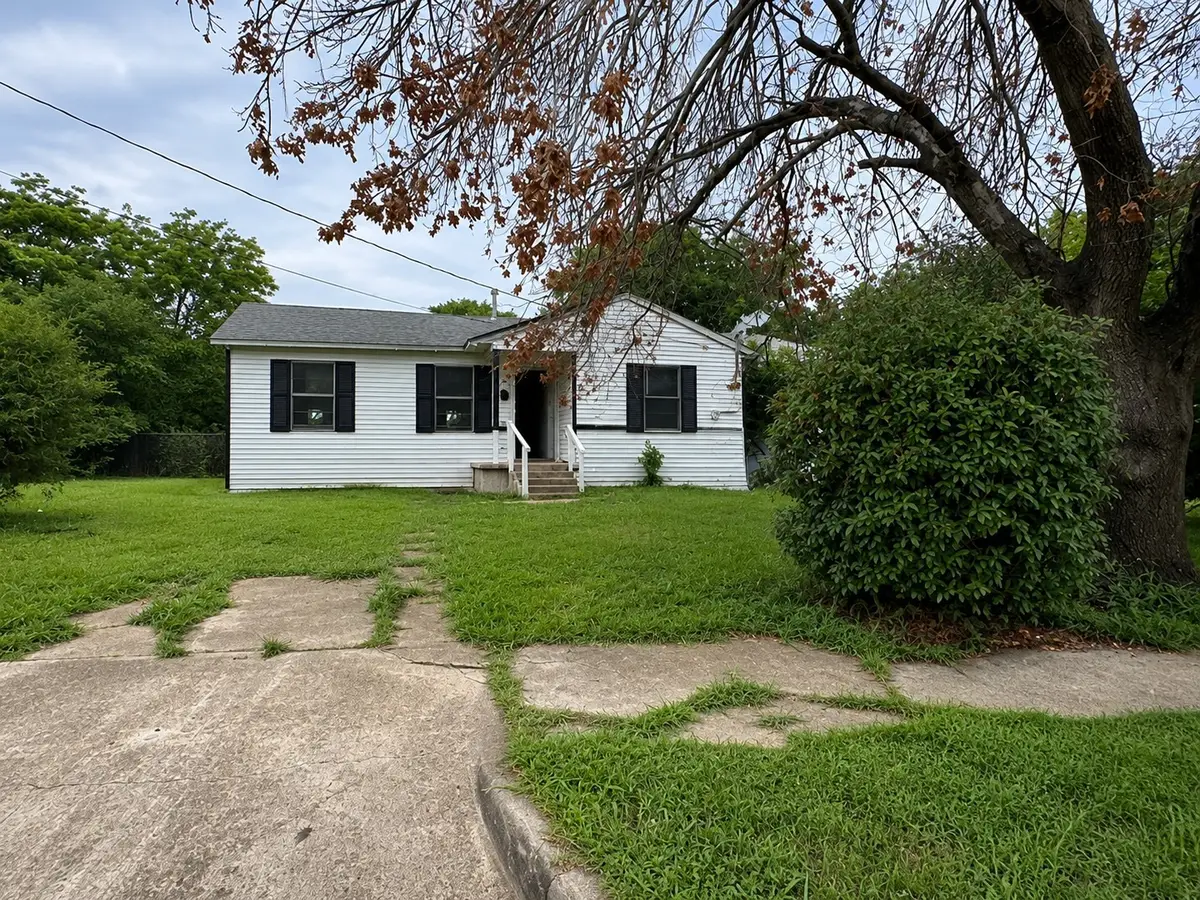 2951 E Ann Arbor Avenue, Dallas, TX 75216 - #1