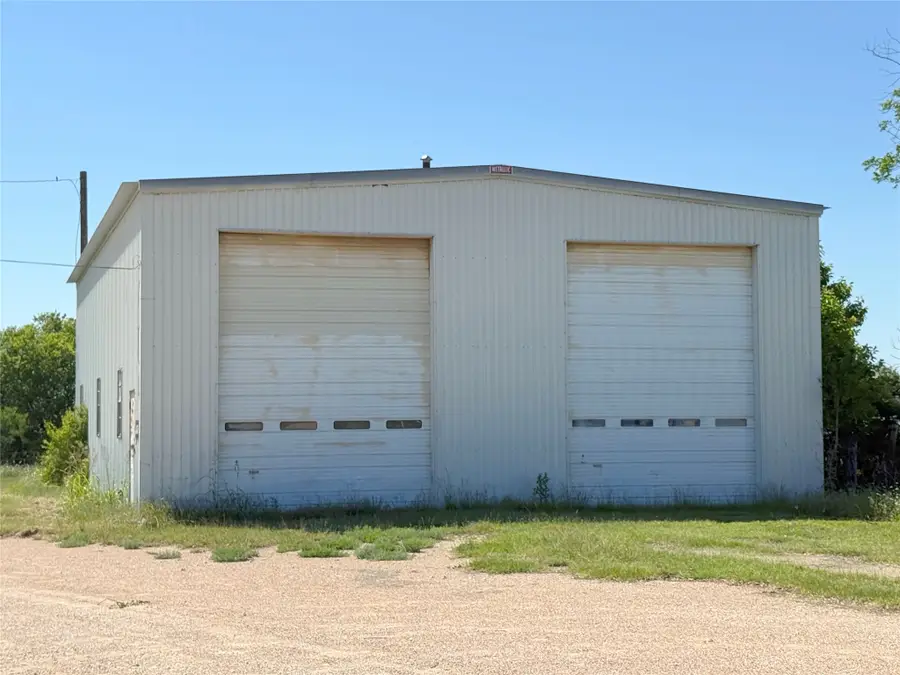 913 N Rice, Hamilton, TX 76531 - #2