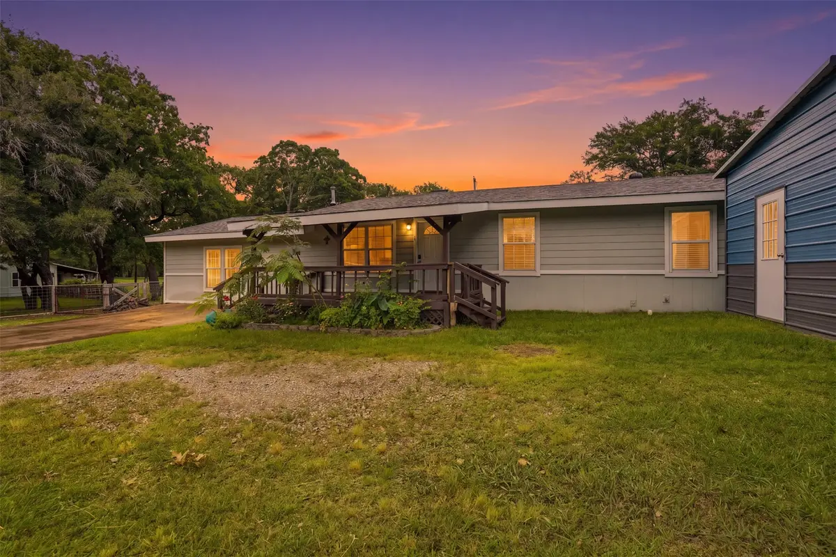 1724 E Crestway Drive, West Tawakoni, TX 75474 - #1