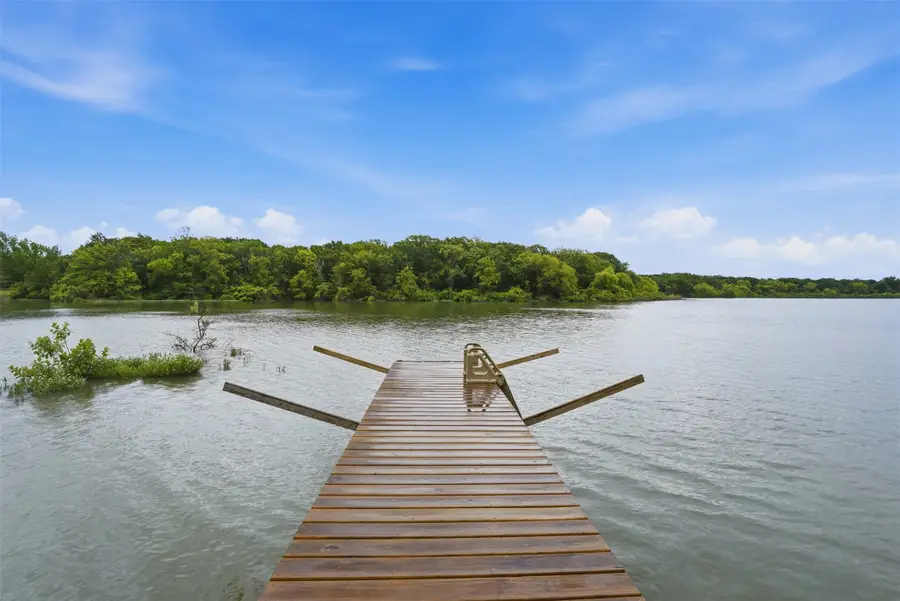 1724 E Crestway Drive, West Tawakoni, TX 75474 - #2