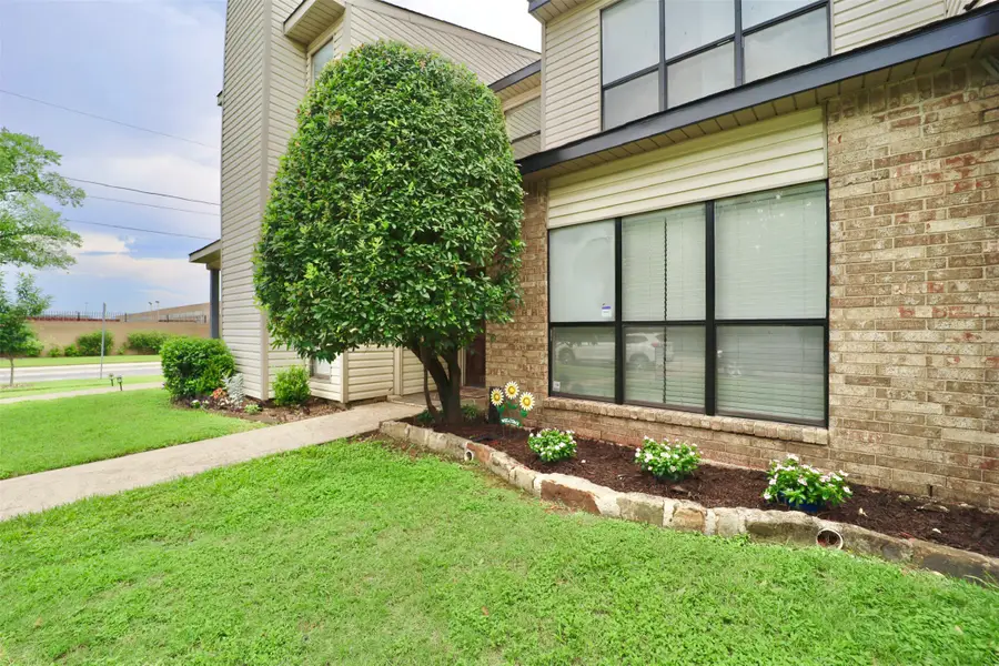 407 Josephine Street, Dallas, TX 75246 - #2