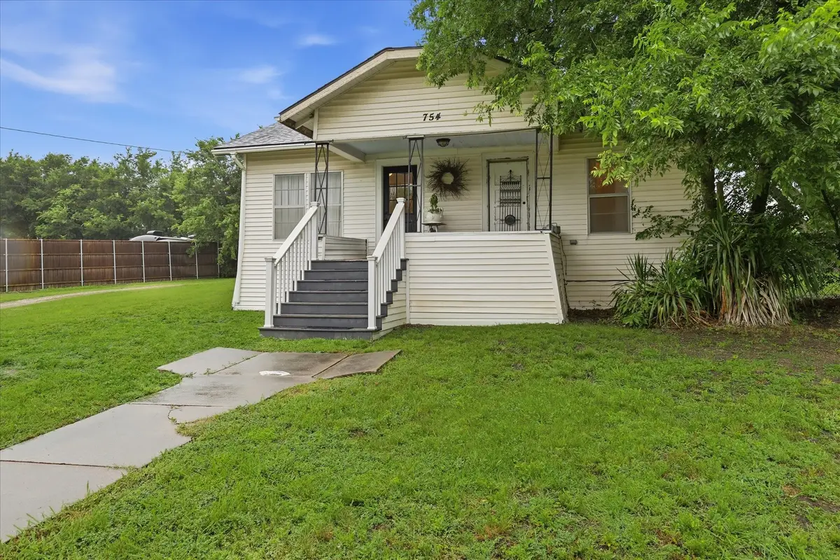 754 N Main Drive, Van Alstyne, TX 75495 - #1