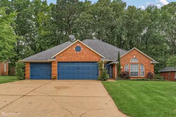 210 Country Club Drive, Benton, LA 71006