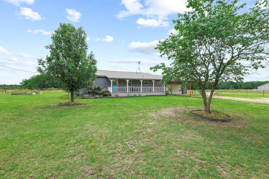 323 County Road 3804, Wolfe City, TX 75496 - #2