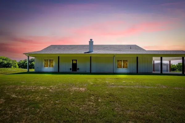 13901 County Road 102, Grandview, TX 76050