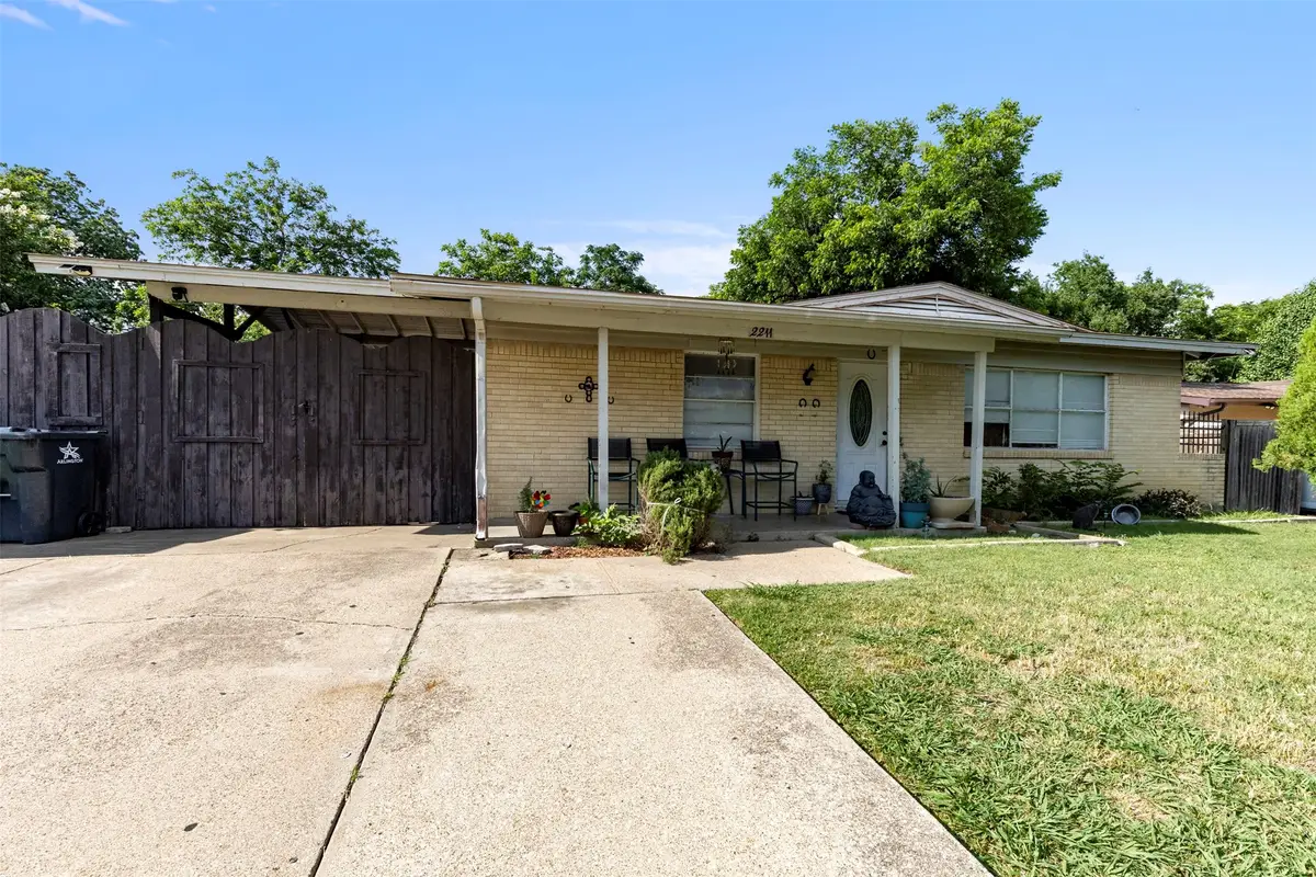 2211 Cloverdale Street, Arlington, TX 76010 - #1