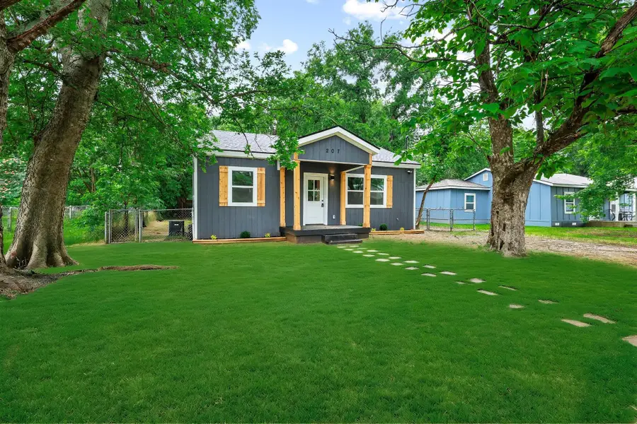 207 Pecan Street, Whitesboro, TX 76273 - #3