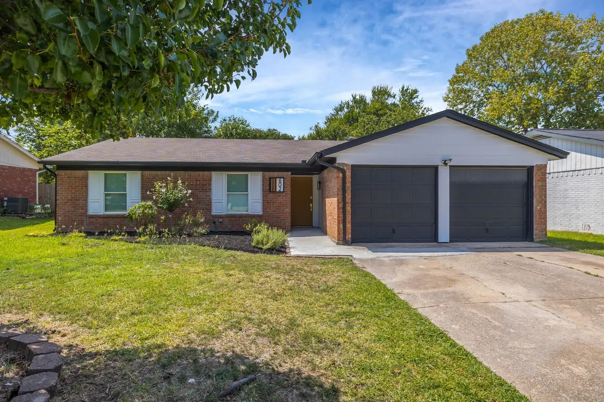 602 S Waxahachie Street, Mansfield, TX 76063 - #1