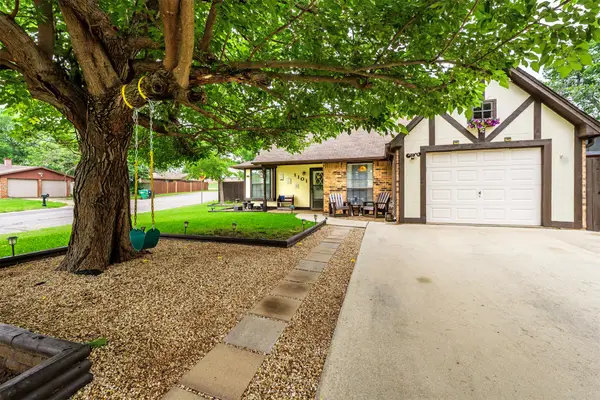 1101 Pin Oak Drive, Denton, TX 76209